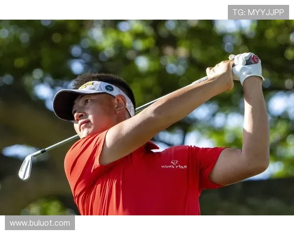 中国青少年高尔夫精英赛首轮各组领先选手均交出60多杆成绩展现强大实力